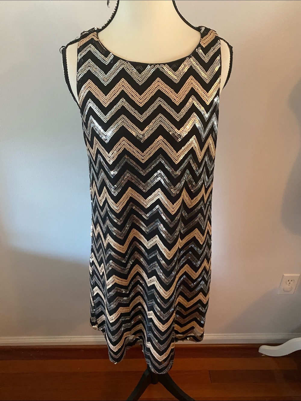 Honey punch NWT sequined sleeveless dress